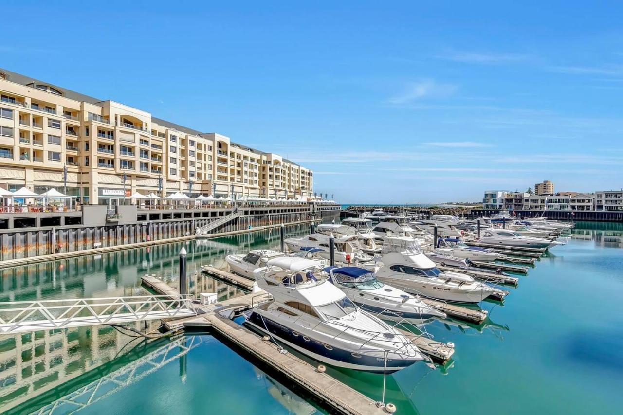Waterfront Resort-Style Living At Glenelg Beach Adelaide Bagian luar foto